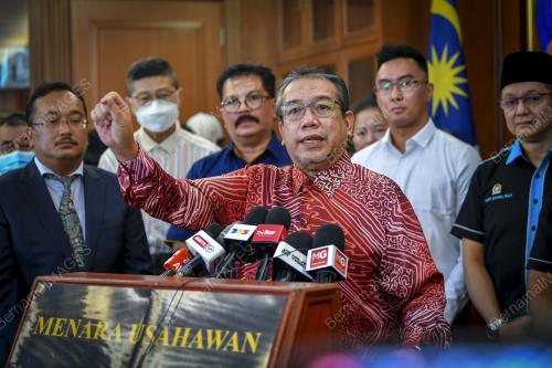 DATUK DR ABD LATIFF AHMAD