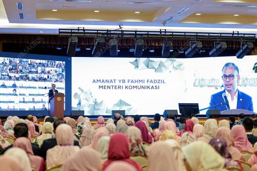 FAHMI FADZIL