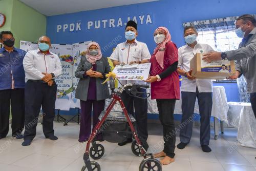 DATUK SERI SHAHIDAN KASSIM