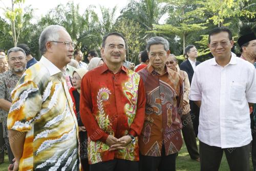 NAJIB TUN RAZAK