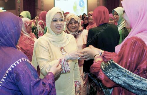 PUAN SRI NOORAINEE ABDUL RAHMAN