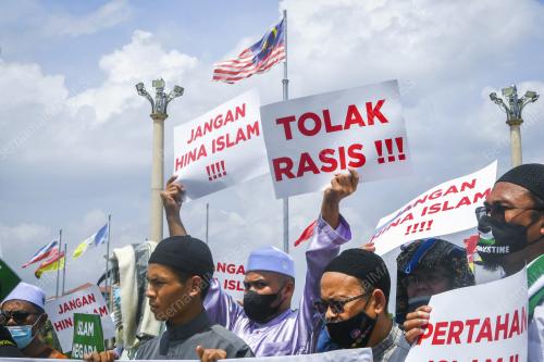 HIMPUNAN UMMAH PERTAHAN KEDAULATAN ISLAM