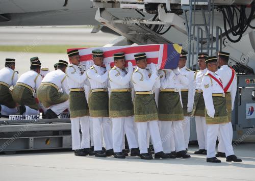 PTJ08_22082014_MH17