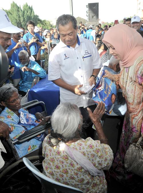 TAN SRI MUHYIDDIN YASSIN
