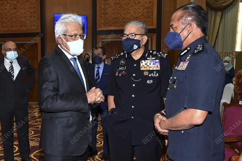 DATUK SERI HAMZAH ZAINUDIN