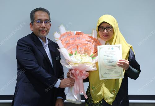 DATUK NURZARINA SEPRAN
