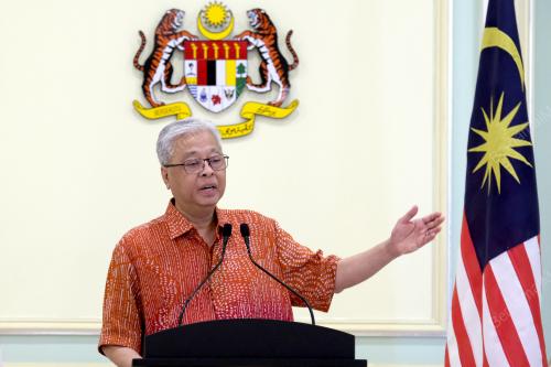 DATUK SERI ISMAIL SABRI YAAKOB