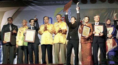 ISMAIL SABRI YAAKOB