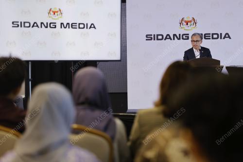 FAHMI FADZIL