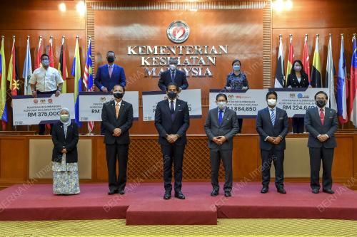 KHAIRY JAMALUDDIN