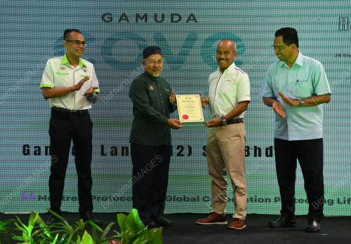 DATUK SERI TUAN IBRAHIM TUAN MAN