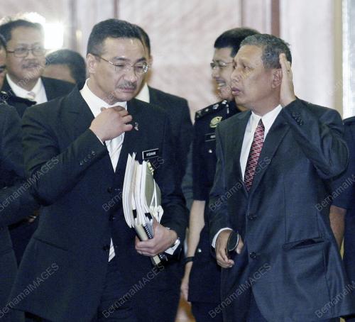 DATUK SERI HISHAMUDDIN TUN HUSSEIN