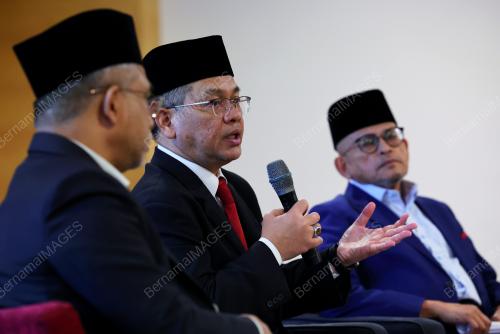 DATUK DR MOHD NA'IM MOKHTAR
