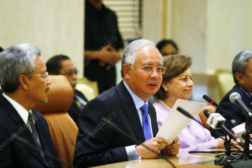 DATUK SERI MOHD NAJIB TUN ABDUL RAZAK