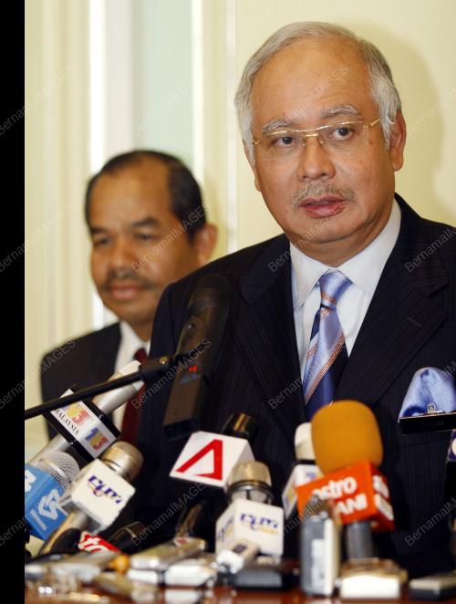 DATUK SERI MOHD NAJIB TUN ABDUL RAZAK