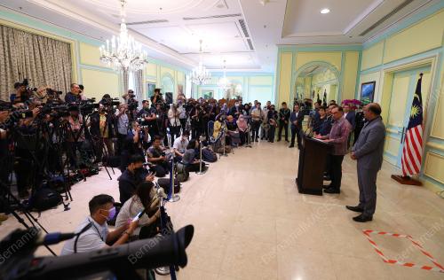 DATUK SERI ANWAR IBRAHIM