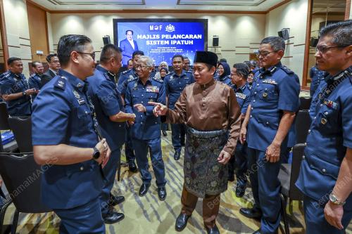 DATUK SERI AHMAD MASLAN