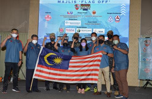 TAN SRI DR SALLEH MOHD NOOR