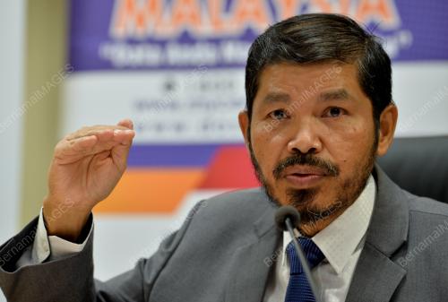 DATUK SERI DR MOHD UZIR MAHIDIN