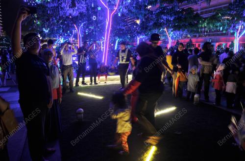 PTJ08_30102015_LAMPU