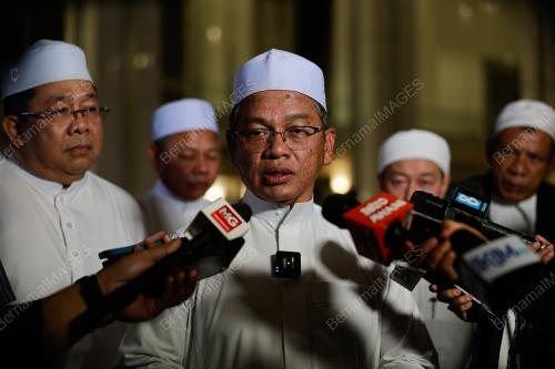 DATUK DR MOHD NA'IM MOKHTAR
