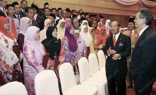 TAN SRI SIDEK HASSAN