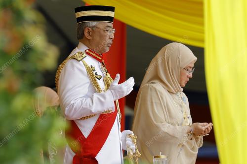 AL-SULTAN ABDULLAH RI'AYATUDDIN AL-MUSTAFA BILLAH SHAH