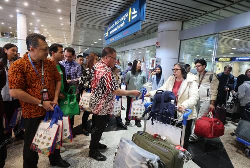 DATUK SERI TIONG KING SING