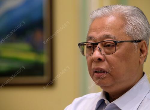 DATUK SERI ISMAIL SABRI YAAKOB