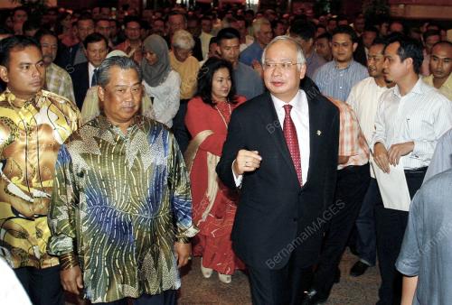 MOHD NAJIB TUN ABDUL RAZAK