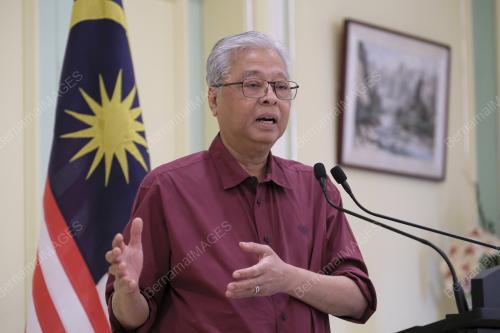 DATUK SERI ISMAIL SABRI YAAKOB