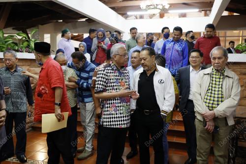 DATUK SERI ISMAIL SABRI YAAKOB