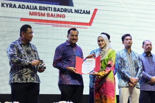 DATUK DR ASYRAF WAJDI DUSUKI