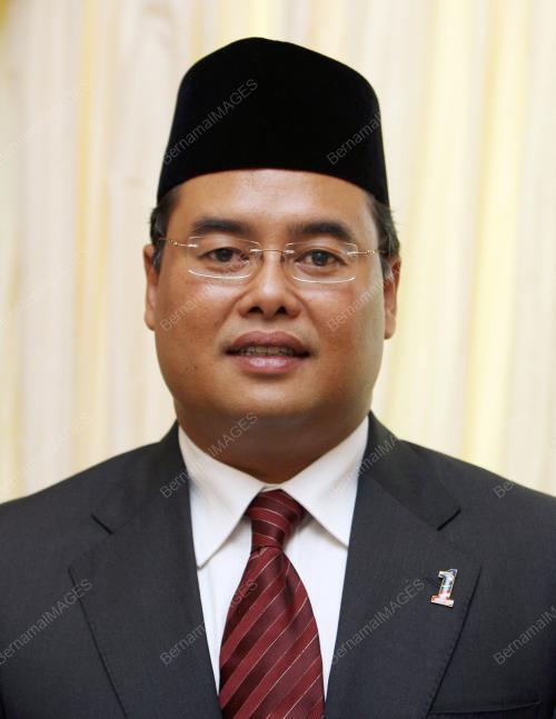 MOHD NAJIB TUN ABDUL RAZAK