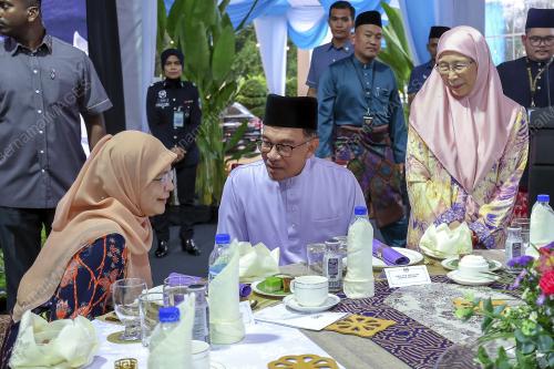 DATUK SERI ANWAR IBRAHIM
