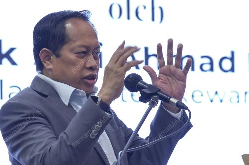 DATUK SERI AHMAD MASLAN