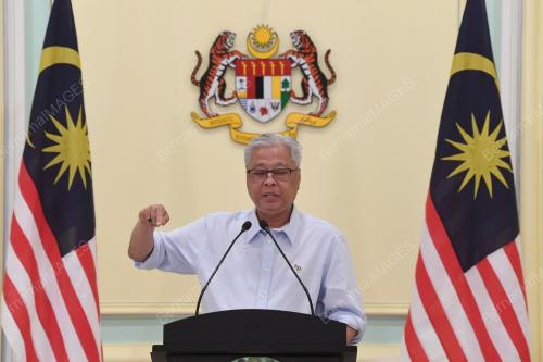 DATUK SERI ISMAIL SABRI YAAKOB