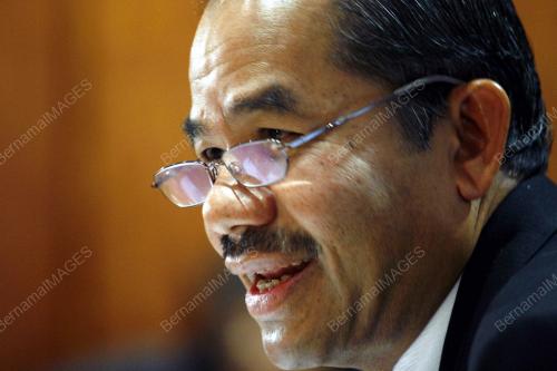 TAN SRI MOHD SIDEK HASSAN