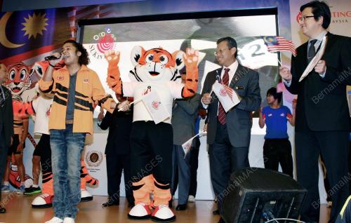DATUK SERI AHMAD SHABERY CHEEK