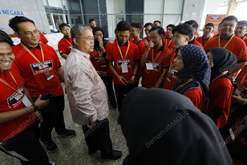 DATUK AARON AGO DAGANG