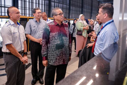 TAN SRI SHAMSUL AZRI ABU BAKAR