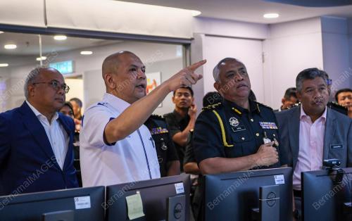DATUK ARMIZAN MOHD ALI