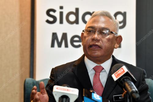 TAN SRI NOH OMAR