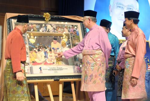 PTJ09_06042012_PM_AGAMA