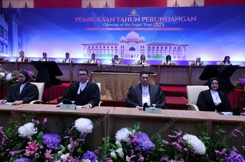 TUN TENGKU MAIMUN TUAN MAT