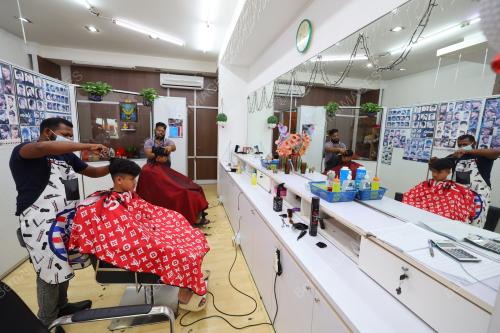 TINJAUAN KEDAI GUNTING RAMBUT
