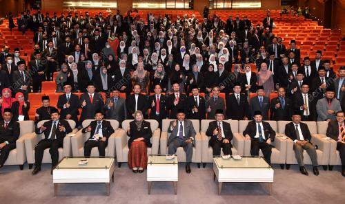 DATUK IDRIS AHMAD