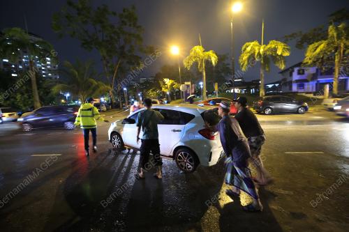 BANJIR KILAT