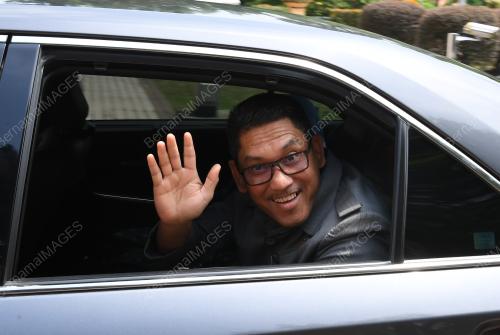 PERJUMPAAN PERDANA MENTERI DAN AHLI PARLIMEN