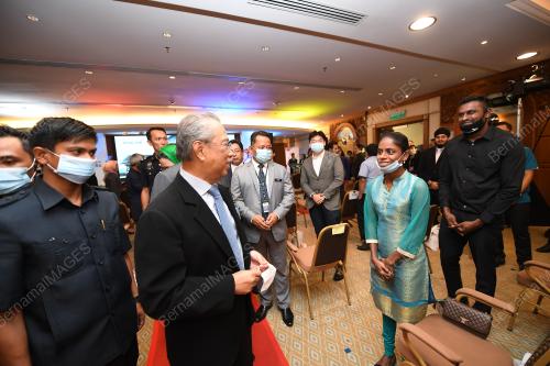 TAN SRI MUHYIDDIN YASSIN